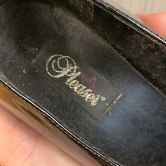 Classic Pleaser PVC Platforms - Picture 5 of 5